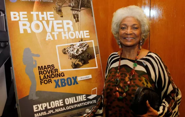 نيشيل نيكولز 