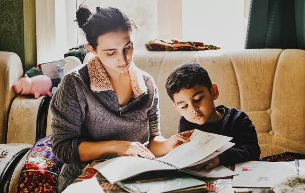 صورة لتعليم الطفل