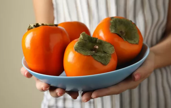 هل من الآمن تناول فاكهة البرسيمون-الكاكا- للحامل؟