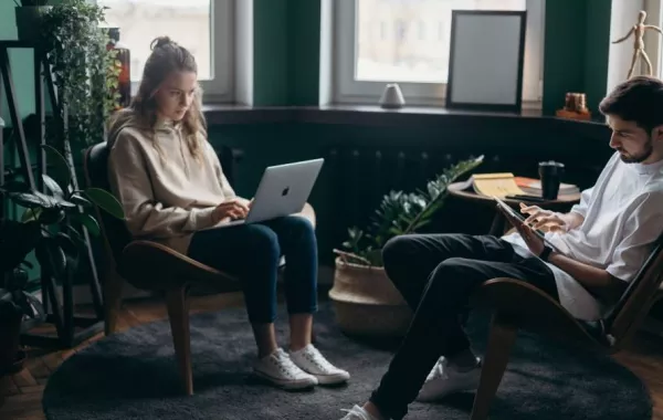 رغبة في إيجاد حياة اجتماعية لمن يفتقدها في المجتمع