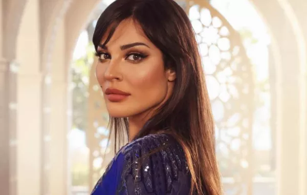 نادين نجيم - الصورة من صفحتها لرسمية على الفيس بوك