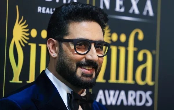 أبهيشيك باتشان Abhishek Bachchan في جوائز الأكاديمية الدولية للفيلم الهندي (آيفا - IIFA)  (مصدر الصورة: KARIM SAHIB / AFP)