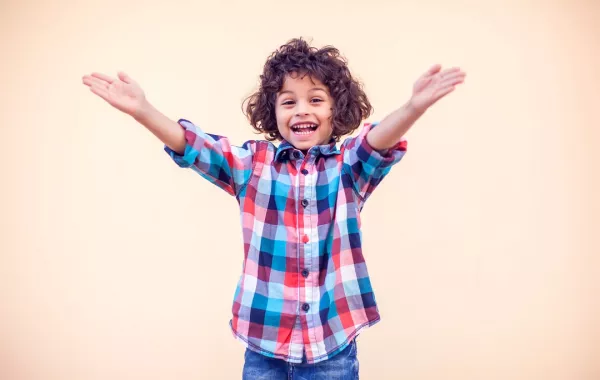 صورة لطفل سعيد