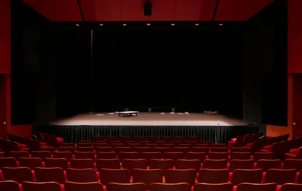 كيف يمكن أن يلعب الفن دورًا فعالًا في تعزيز الصحة العقلية؟ 