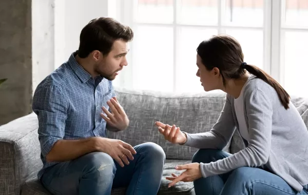 مجلة سيدتي | تعرفي على علامات العلاقة "التوكسيك" وكيف تعرفين إن كان شريكك هكذا؟