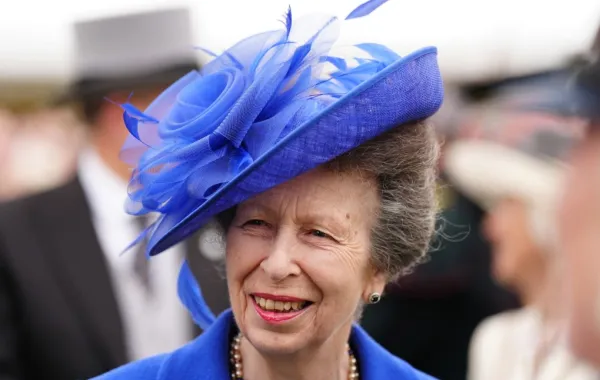 الأميرة آن في قصر هوليرود هاوس في إدنبرة، اسكتلندا (Princess Anne at the Palace of Holyroodhouse in Edinburgh, Scotland). مصدر الصورة: Jane Barlow / POOL / AFP