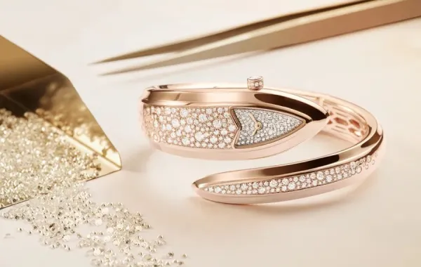 ساعة Serpenti Aeterna من بولغري Bulgari- الصورة من مكتب العلاقات العامة للدار