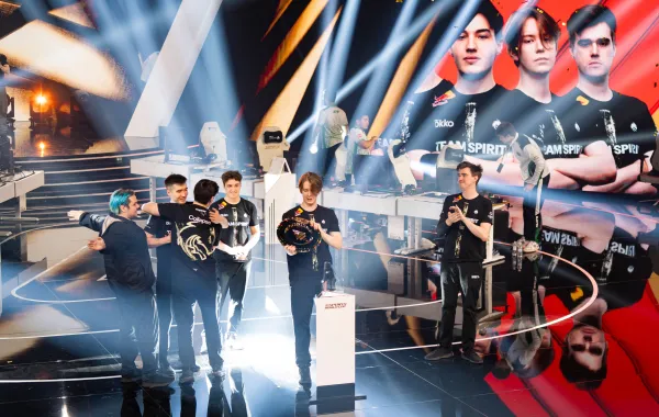 Team Spirit  أبطال Dota 2. الصورة من الحساب الرسمي لكأس العالم للرياضات الإلكترونية