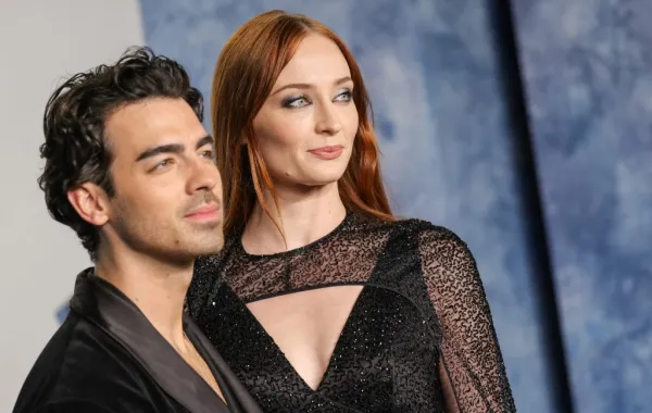 صوفي تيرنر وجو جوناس Joe Jonas and Sophie Turner (مصدر الصورة: Amy Sussman / GETTY IMAGES NORTH AMERICA / Getty Images via AFP)