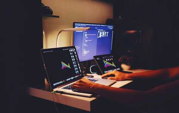 إطلاق مبادرة هاكاثون مكة الذكية. الصورة من موقع unsplash