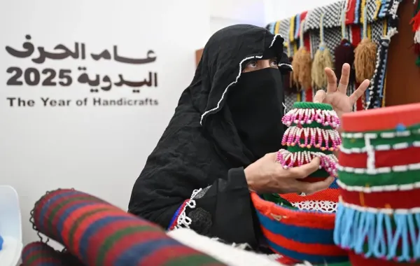 مبادرة نوعية تدعم إنتاج الحرفيين السعوديين برعاية وزارة الثقافة السعودية - الصورة أرشيفية من وكالة الأنباء السعودية "واس"