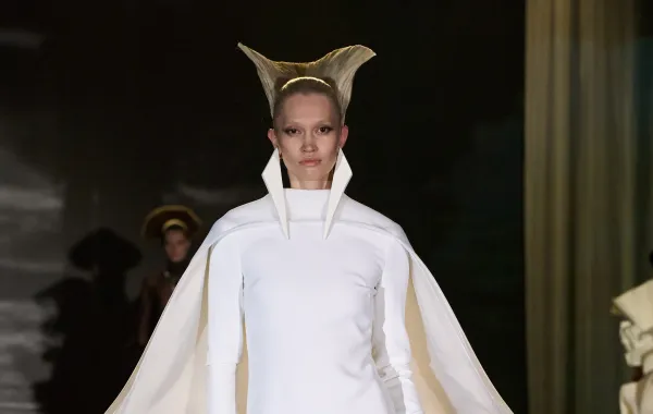 عرض ستيفان رولان Stephane Rolland Spring Summer 2025  - الصورة من Launchmetrics/Spotlight ©