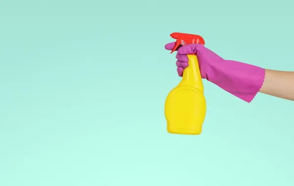التنظيف والتعقيم للمنزل
