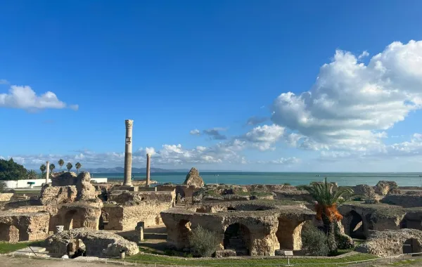 رحلة إلى قرطاج