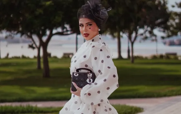 مدونة الموضة هيا عفيف- الصورة من حسابها على انستغرام.