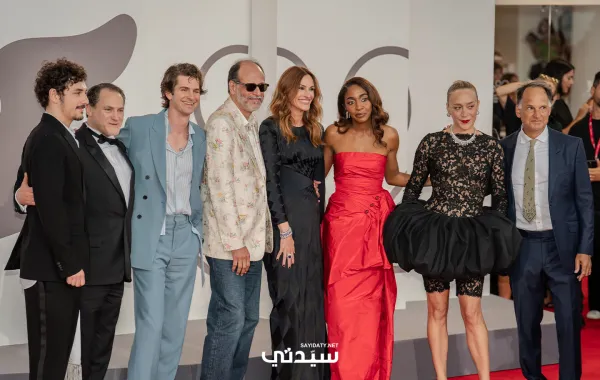 جوليا روبرتس مع فريق عمل فيلم After the Hunt-تصوير بوسف بوهوش خاص لسيدتي