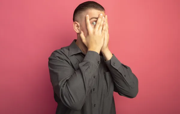 مواقف في العمل تكشف الصراع من قول كلمة