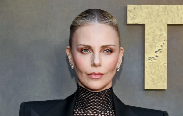 تشارليز ثيرون charlize theron
