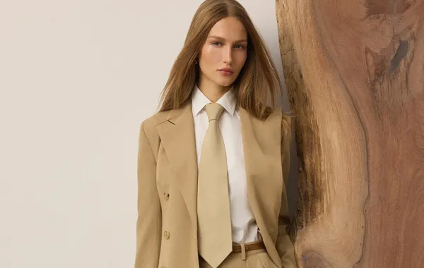 بدلة من رالف لورين Ralph Lauren - الصورة من Launchmetrics/Spotlight ©