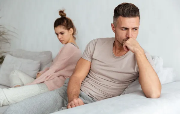 تأثير الماضي العاطفي لأحد الزوجين على العلاقة الزوجية 