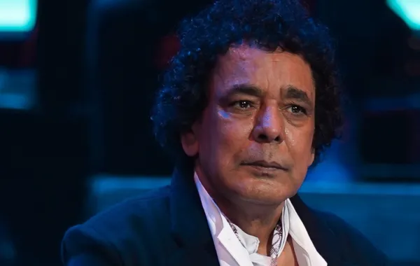 محمد منير - الصورة من صفحته الرسمية على الفيس بوك