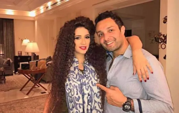 وائل عبد العزيز وشقيقته النجمة ياسمين عبد العزيز- الصورة من حسابه على إنستغرام