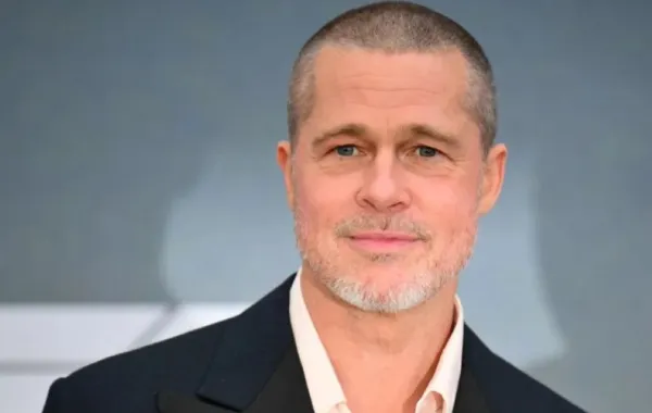 براد بيت في نيويورك (Brad Pitt in New York). مصدر الصورة: ANGELA WEISS / AFP