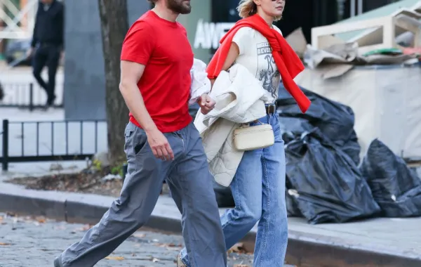 جيجي حديد Gigi Hadid وبرادلي كوبرBradley Cooper -  (مصدر الصورة Aeon/GC Images)