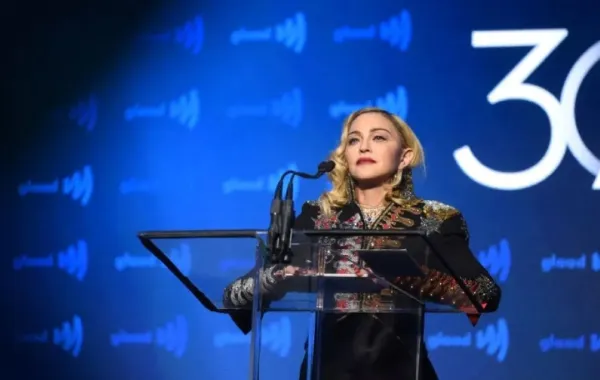 مادونا Madonna في حفل جوائز GLAAD Media- مصدر الصورة: Jamie McCarthy/Getty Images for GLAAD/AFP / Getty Images via AFP