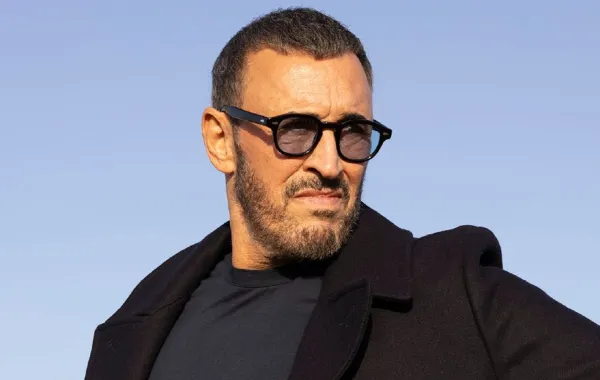 كاظم الساهر يعلن مفاجآت للجمهور قبل حفله بالسعودية