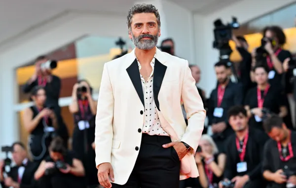 أوسكار إسحاق Oscar Isaac, مهرجان فينيسيا 2025 (مصدر الصورة: Earl Gibson III/Deadline via Getty Images)