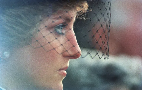 الأميرة ديانا في باريس عام 1988 - Princess Diana at Orly, near Paris- France- مصدر الصورة من Jean-Loup GAUTREAU / AFP