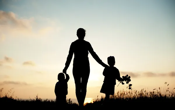 عبارات جميلة عن الأم
