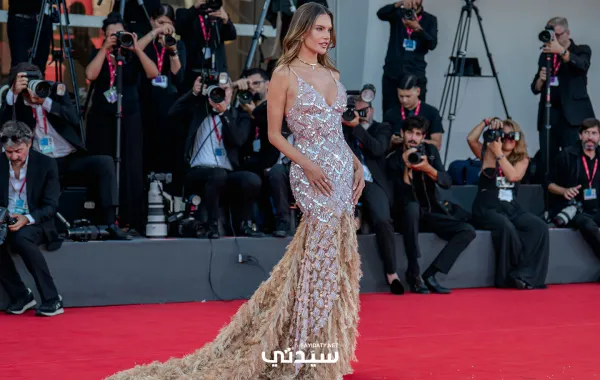 أليساندرا أمبروزيو Alessandra Ambrosio في مهرجان فينيسيا 2025- تصوير يوسف بوهوش خاص سيدتي 