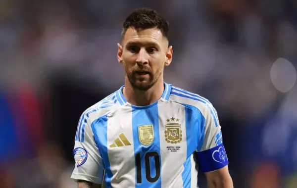 ليونيل ميسي Lionel Messi- مصدر الصورة: Hector Vivas / GETTY IMAGES NORTH AMERICA / Getty Images via AFP)