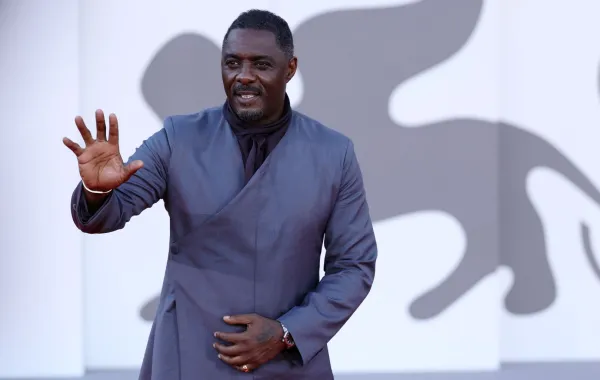 إدريس إلبا  Idris Elba، من مهرجان فينيسيا السينمائي 2025. مصدر الصورة: Andreas Rentz/Getty Images