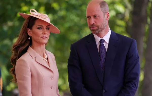 كاثرين والأمير ويليام في وندسور، إنجلترا (Catherine and Prince William in Windsor, England). مصدر الصورة: Alberto Pezzali - WPA Pool/Getty Images