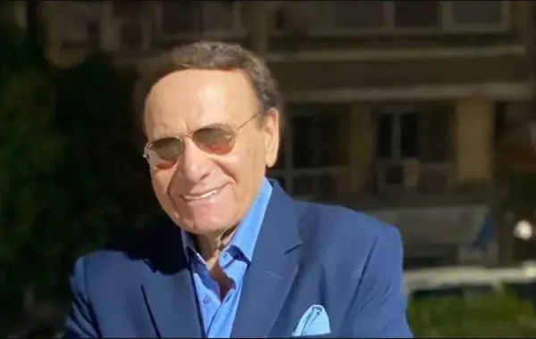 وفاة الفنان فكري عبدالحميد شبيه الزعيم عادل إمام