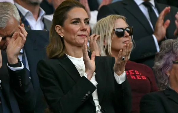 كيت ميدلتون في مباراة كأس العالم للرغبي للسيدات  ( Kate Middleton at the Women's Rugby World Cup  ). مصدر الصورة: Glyn KIRK / AFP