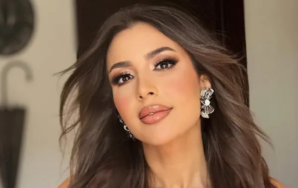 بحضور زوجها وابنتيها.. جنات تحتفل بألبومها الجديد