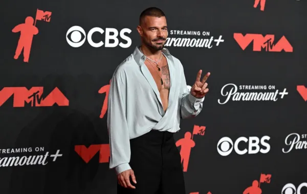 ريكي مارتن Ricky Martin حفل توزيع جوائز إم تي في للفيديو الموسيقي. مصدر الصورة: Noam Galai/Getty Images for MTV/AFP