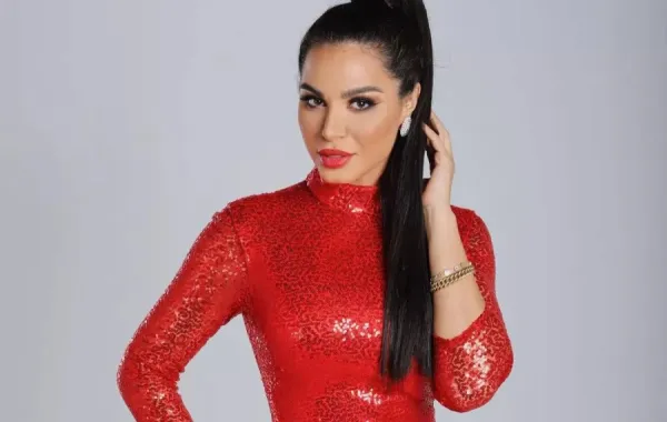 نسرين أمين - الصورة من حسابها على الفيسبوك