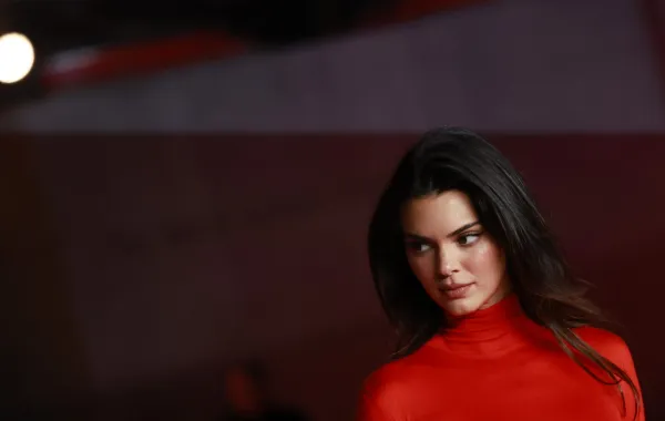 كيندال جينر Kendall Jenner - مصدر الصورة Photo by MICHAEL TRAN / AFP
