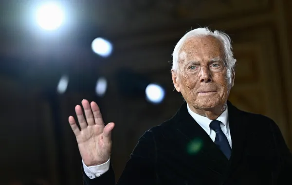 جورجيو أرماني Giorgio Armani- مصدر الصورة JULIEN DE ROSA / AFP
