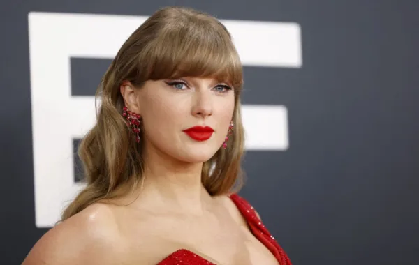 تايلور سويفت Taylor Swift من حفل توزيع جوائز غرامي 2025. مصدر الصورة:  Frazer Harrison / GETTY IMAGES NORTH AMERICA / Getty Images via AFP