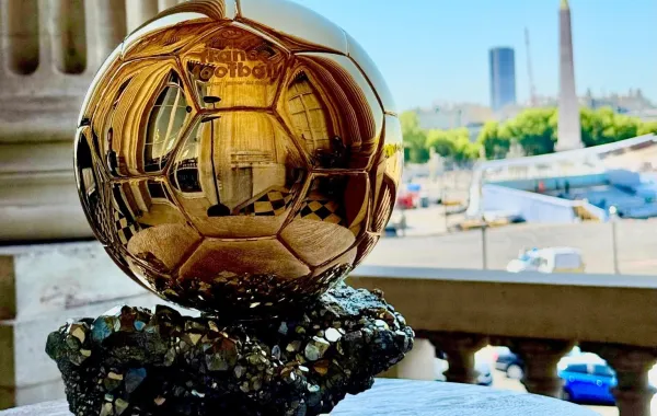 الكرة الذهبية. الصورة من الحساب الرسمي لـballondor على منصة x