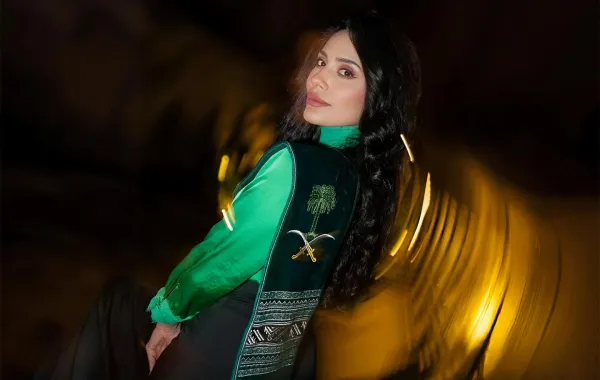 مكياج وشعر النجمات في اليوم الوطني السعودي 95
