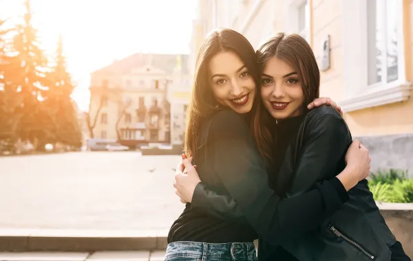 صداقات طويلة الأمد -مصدر الصورة موقع Freepik
