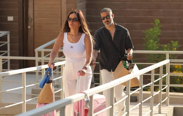 زينة ومحمد فراج من مسلسل ورد وشوكولاتة - الصورة من الشركة المنتجة