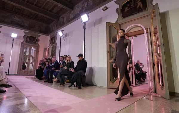 من عرض إليزابيتا فرانكي Elisabetta Franchi لربيع وصيف 2026 -الصور من Launchmetrics/Spotlight ©